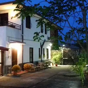 Fontanarossa Airport -private Parking- Couette-café